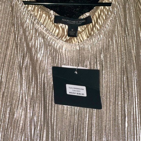 Marc New York gold color shiny short sleeve top size Medium - Picture 5 of 6